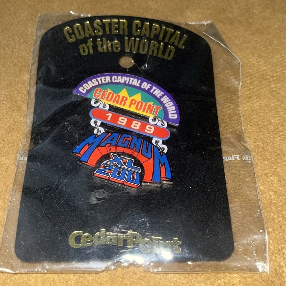 RARE Cedar Point 1989 Magnum XL 200 Collectible Souvenir‎ Lapel Hat Pin Vintage